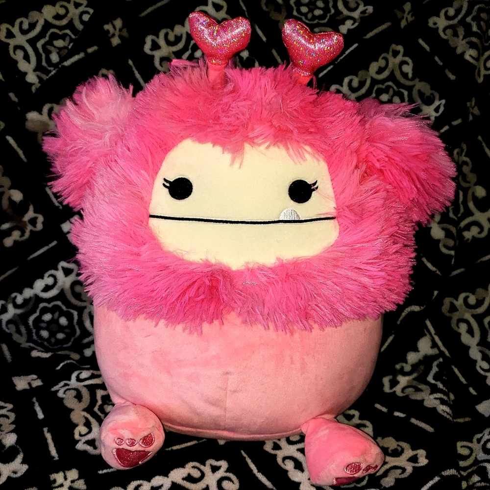 SQUISHMALLOW 11" Caparinne the Pink Bigfoot  VALENTINES 2023 NWT KELLYTOY HTF